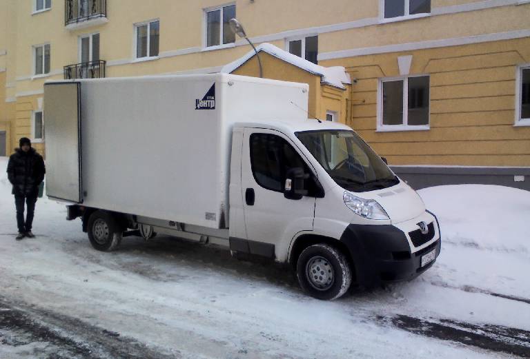 Заказ машины переезд перевезти морозилка, диван, кровать, тумбочка из Москва в Москва